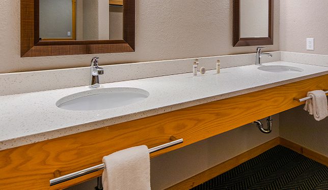 Michigan lodge and inn